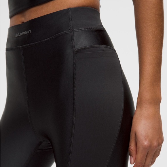 Lululemon Satin Shine Panelled High-Rise Tight 25" *Wordmark in Black - Picture 3 of 6
